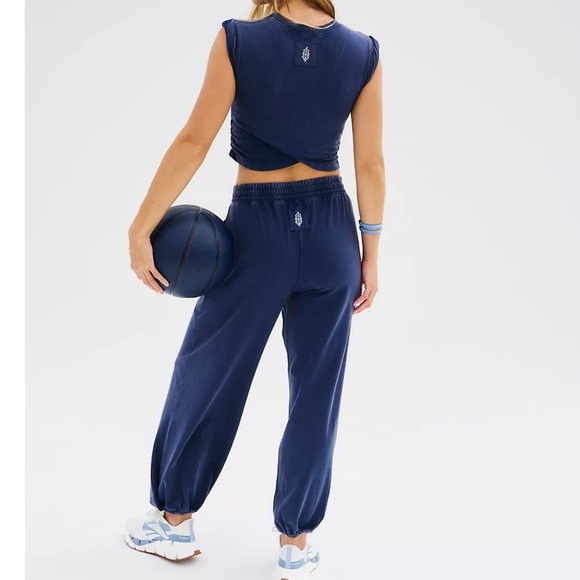 Free people movement HOT SHOT crossover t-shirt 1 only TOP navy blue NWOT - Picture 5 of 10